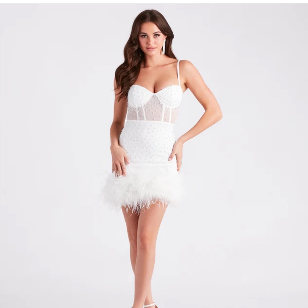 *New with tags*Bridal Reception Dress with Pearls and Feathers